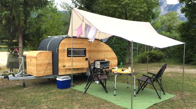 Wohnwagen Campingplatz am Mondsee in Österreich